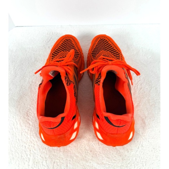 Athletic_Shoes